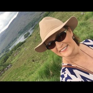 Meet your Posher, Deanna